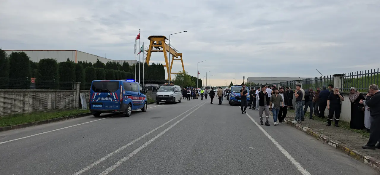 Haber: Hendek’te fabrikada patlama; 8 yaralı - Galeri-3