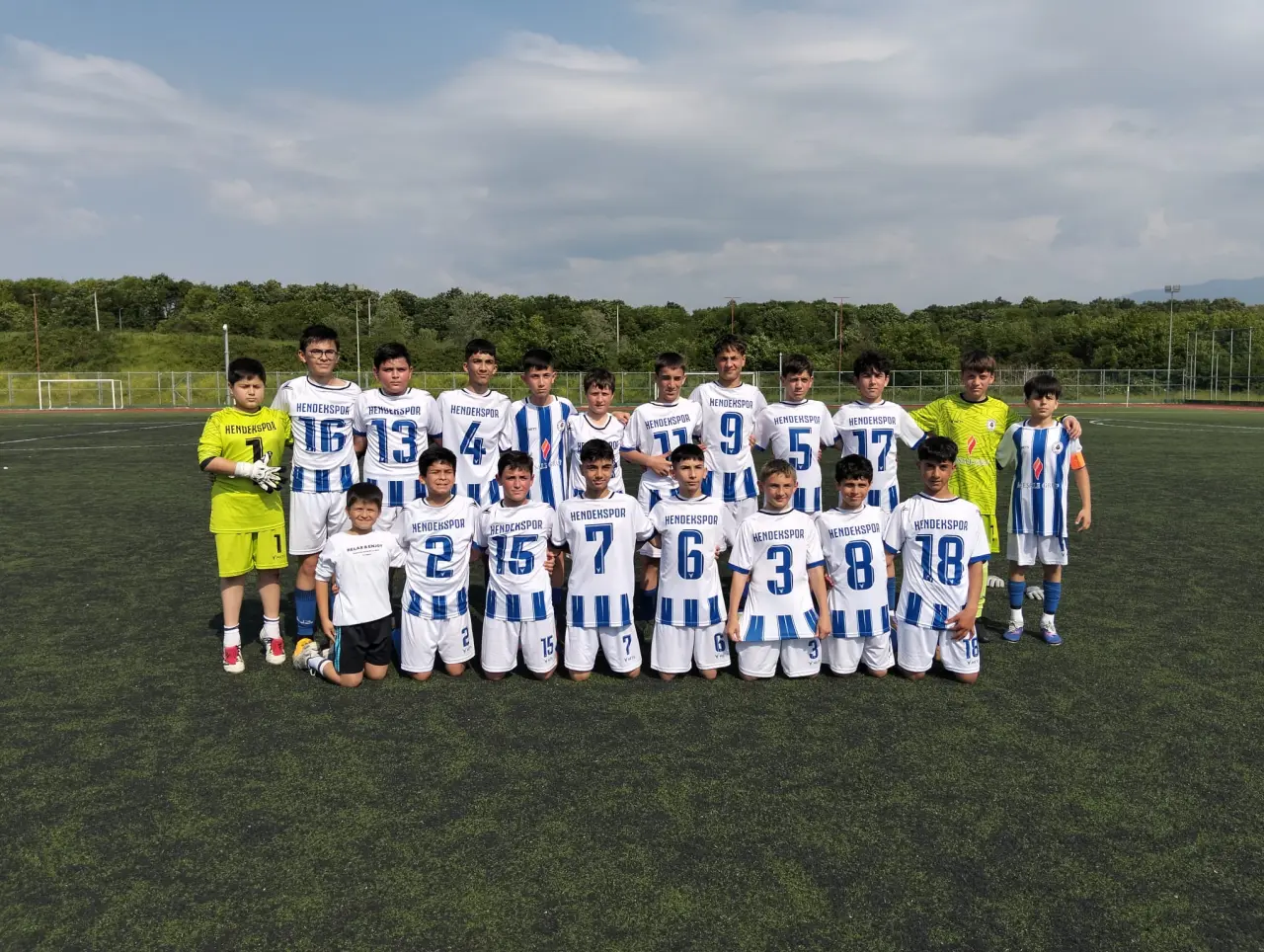 Haber: Hendekspor U13 Şampiyonluğu Farklı Galibiyetle Taçlandırdı - Öne Çıkan