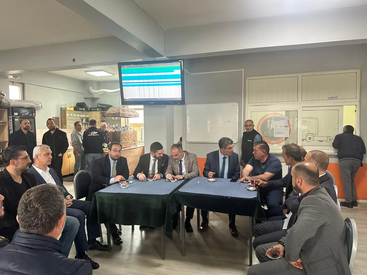 Haber: ANAHTAR PARTİ GENEL BAŞKAN YARDIMCISI AYHAN EREL HENDEK’TE SAHAYA İNDİ - Galeri-6