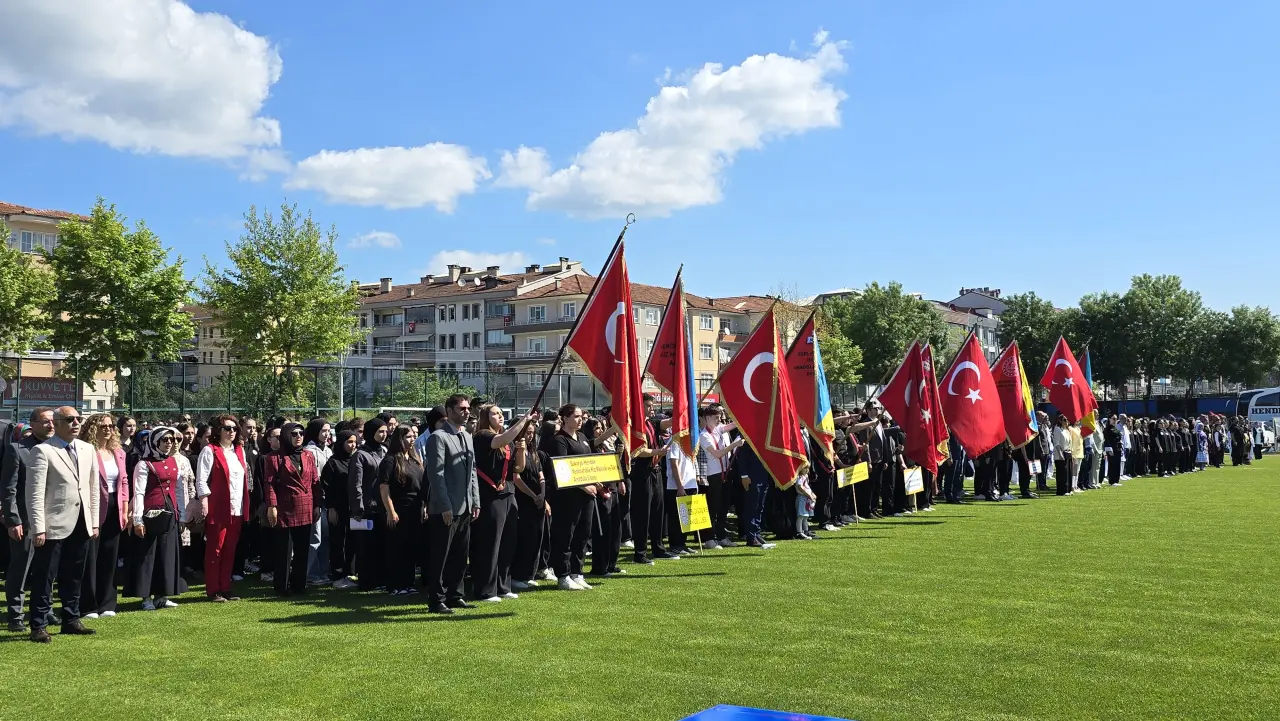 Haber: 19 MAYIS’TA HENDEK’TE COŞKU DOLU KUTLAMA - Galeri-7