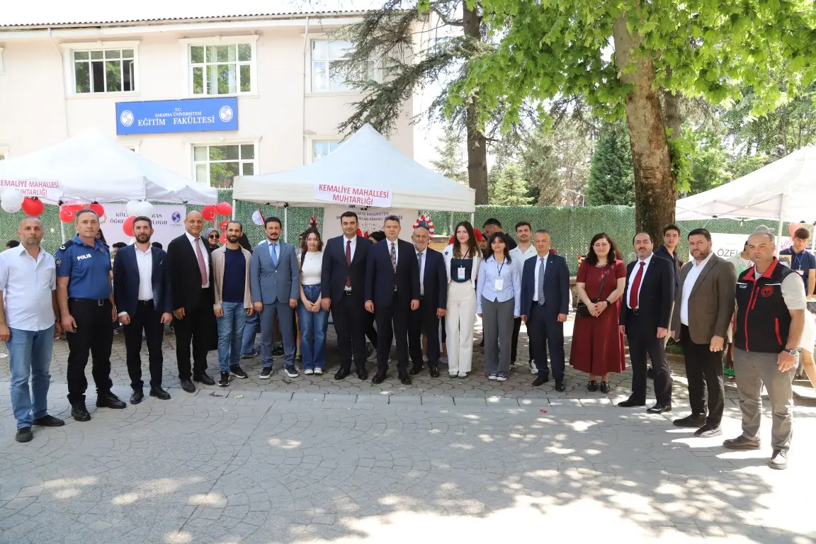 Haber: HENDEK’TE ÇOCUK VE GENÇLİK ŞENLİĞİ YOĞUN KATILIMLA GERÇEKLEŞTİ - Galeri-4
