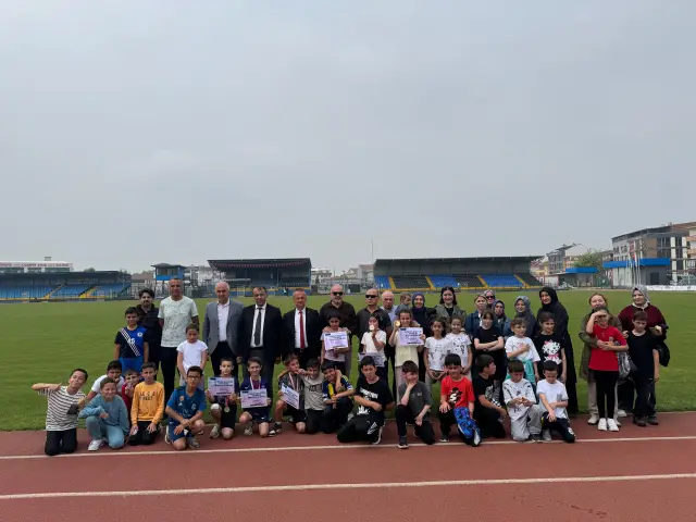 HENDEK’TE ÇOCUKLAR SPORLA BULUŞTU