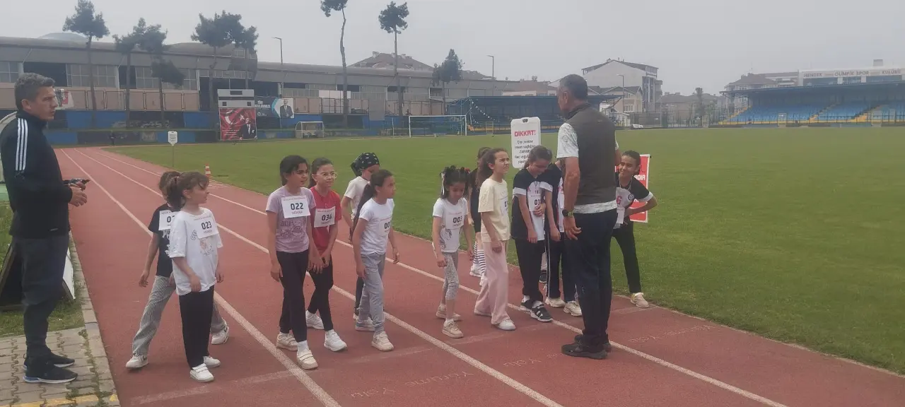 Haber: HENDEK’TE ÇOCUKLAR SPORLA BULUŞTU - Galeri-1