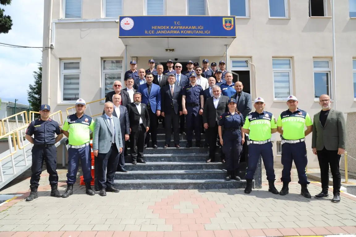 Haber: HENDEK’TE KURBAN BAYRAMI ÖNCESİ PROTOKOL BAYRAMLAŞTI - Galeri-1