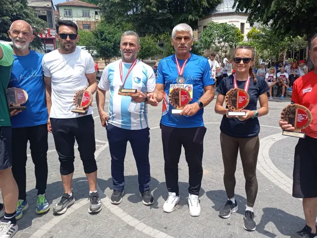 Toz Duman Atletizm'den Düzce'den 7 Madalya ile döndü