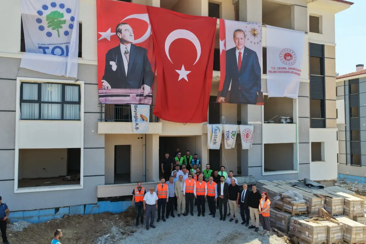 Haber: HENDEK AKPINAR’DAKİ TOKİ KONUTLARI YÜKSELMEYE DEVAM EDİYOR - Galeri-1