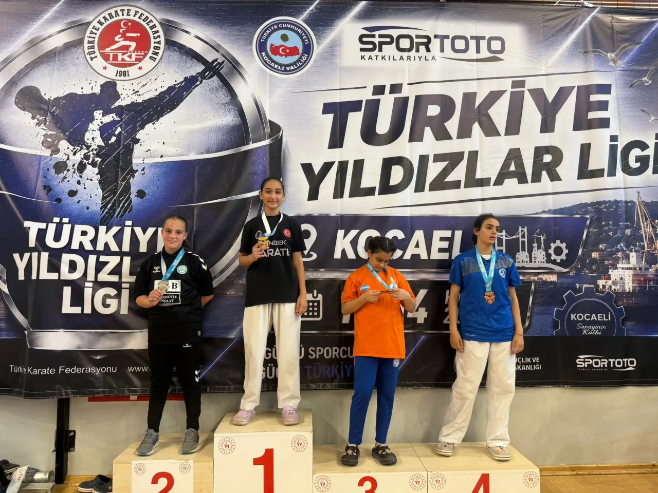 Haber: Karateciler Yıldız Gibi - Galeri-6