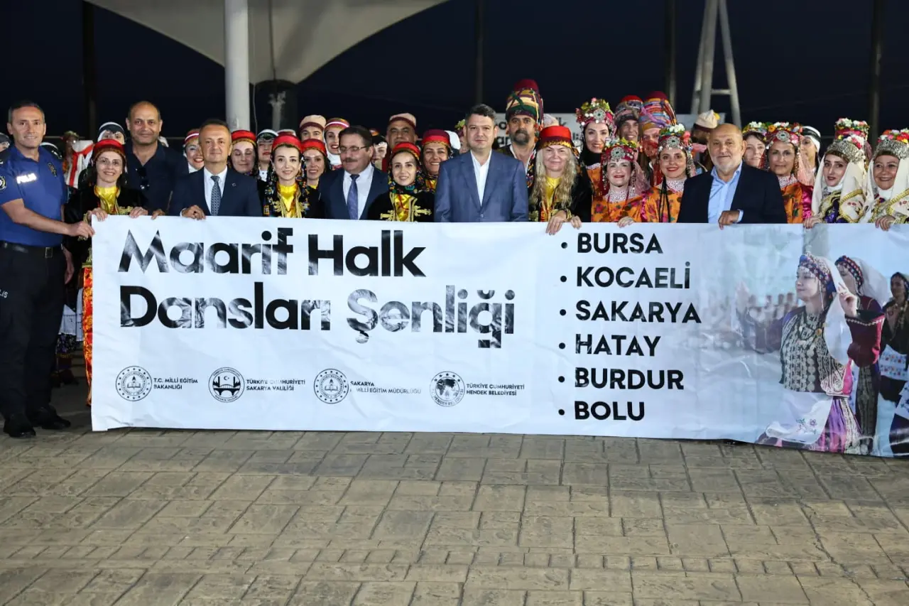 Haber: Bayraktepe’de Maarif Halk Dansları Şenliği Büyük Beğeni Topladı - Galeri-1