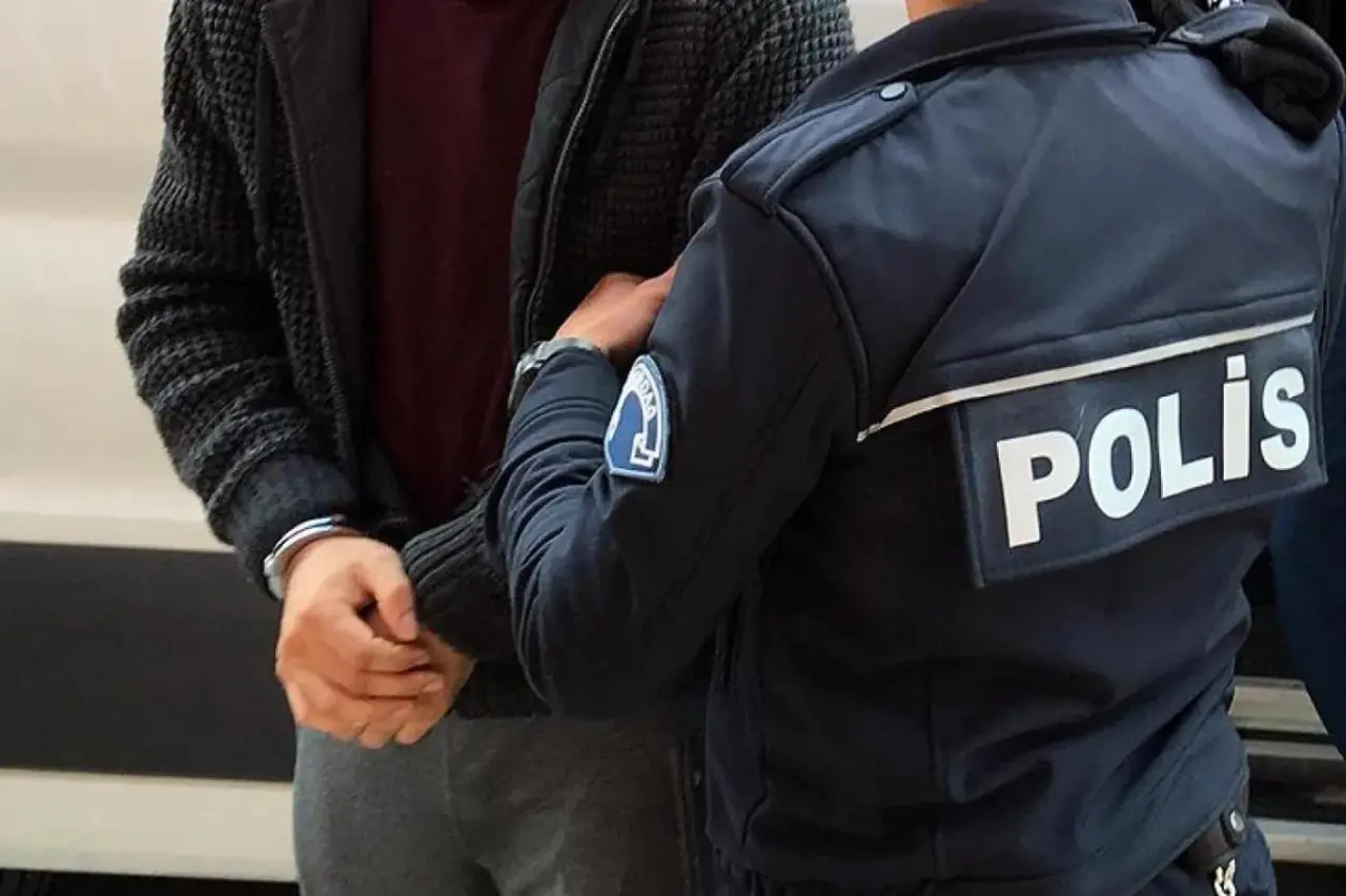 Haber: Kadınların gizlice Fotoğrafını çeken şüpheli tutuklandı - Öne Çıkan