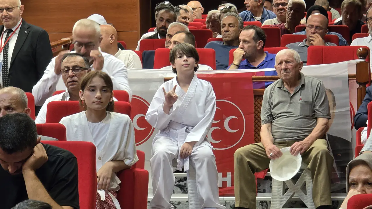 Haber: MHP Hendek’te Namlı güven tazeledi - Galeri-5