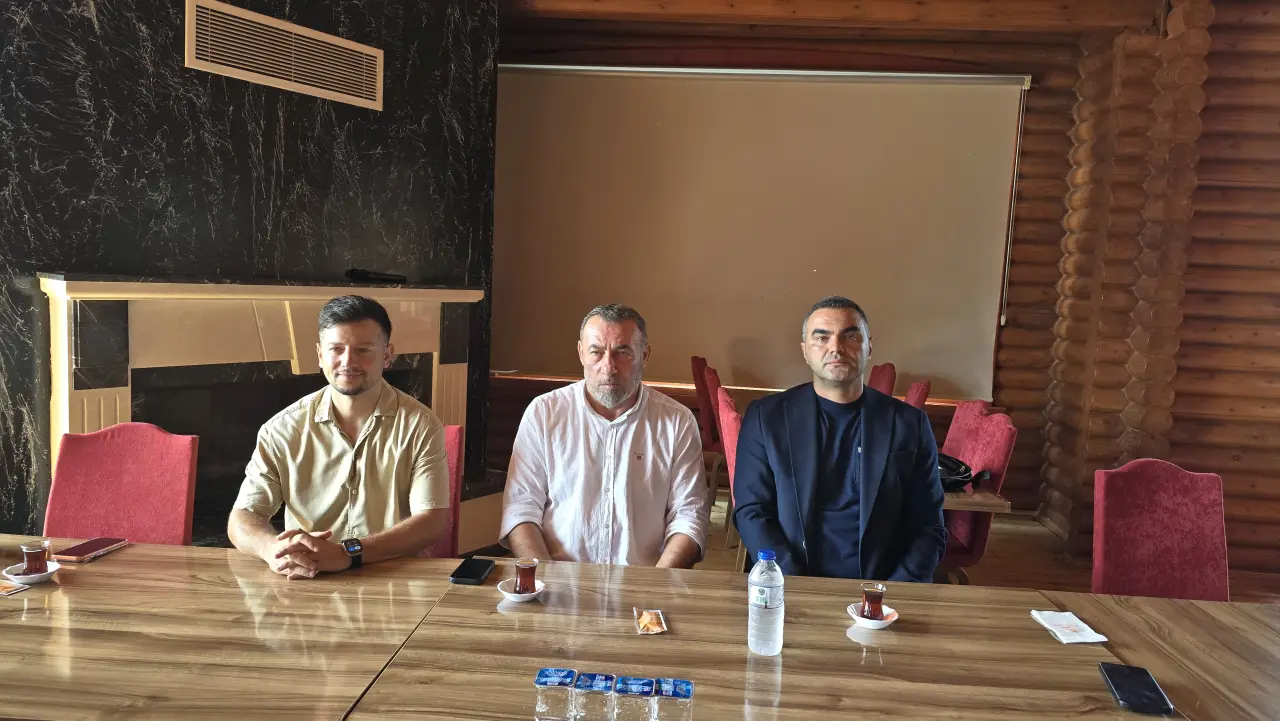 Haber: Hendekspor Yönetimi bilgilendirme toplantısında basın ile buluştu - Galeri-1