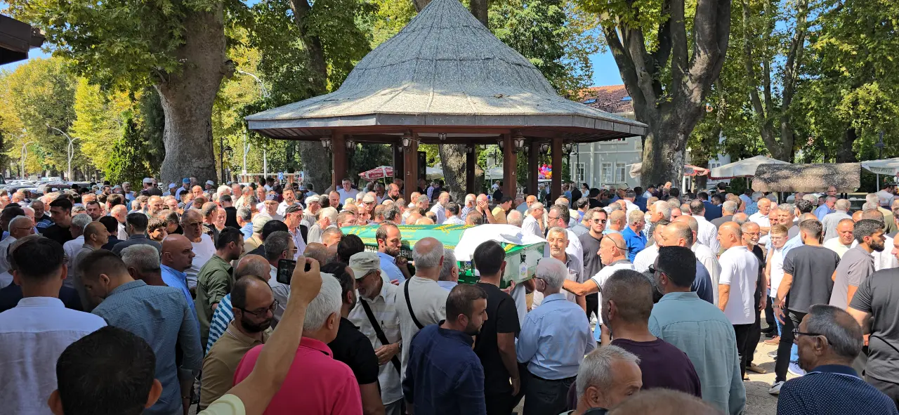 Haber: Avukat İsa Cerav Son Yolculuğuna uğurlandı - Galeri-4