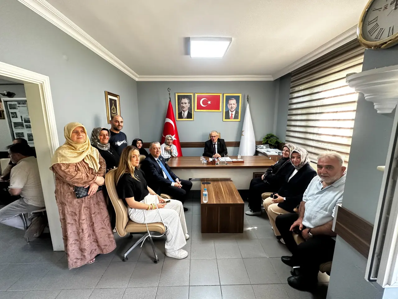Haber: Milletvekili Ertuğrul Kocacık’tan AK Parti Hendek Teşkilatı’na Ziyaret - Galeri-7