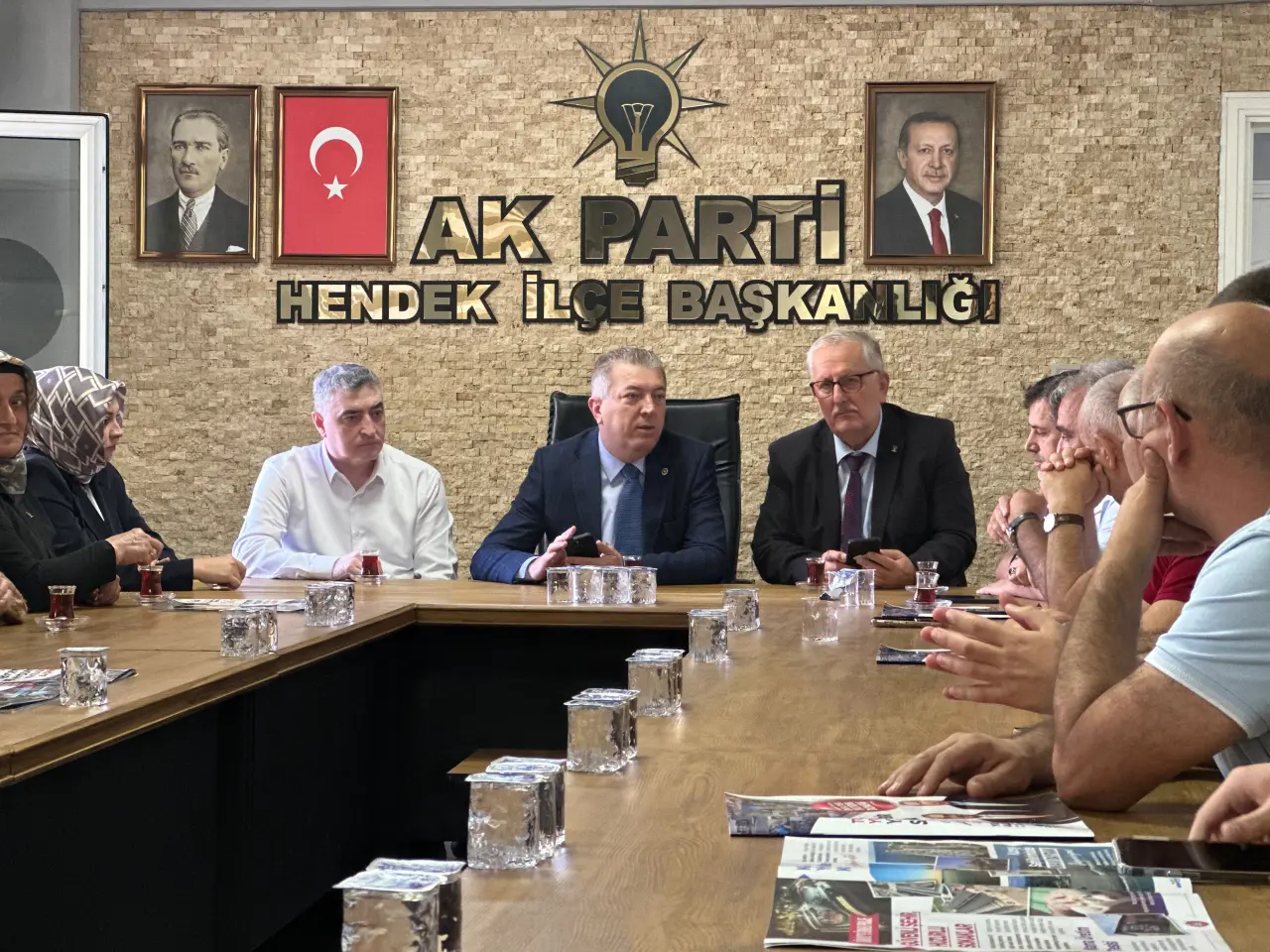 Haber: Milletvekili Ertuğrul Kocacık’tan AK Parti Hendek Teşkilatı’na Ziyaret - Galeri-9