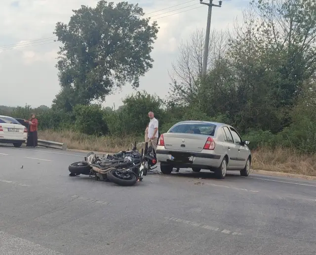 TEM Bağlantı Yolunda Otomobil ile Motosiklet Çarpıştı