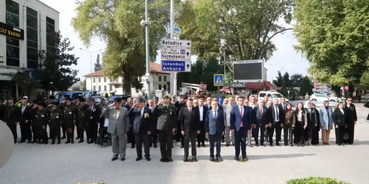 Haber: 19 EYLÜL GAZİLER GÜNÜ HENDEK’TE TÖRENLE KUTLANDI - Galeri-3