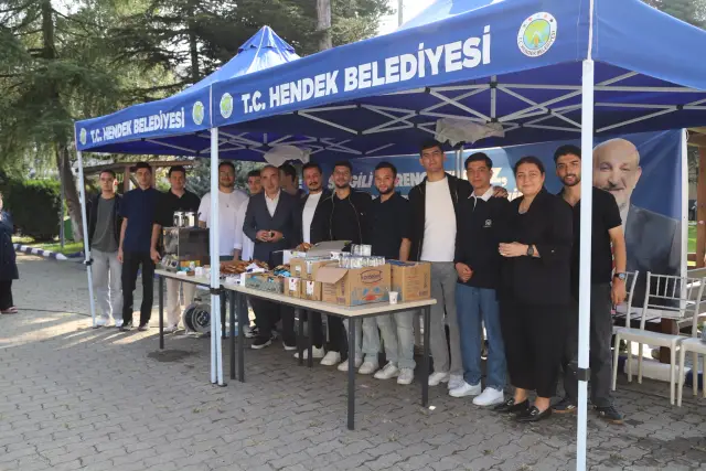 HENDEK BELEDİYESİNDEN ÜNİVERSİTE ÖĞRENCİLERİNE SICAK KARŞILAMA
