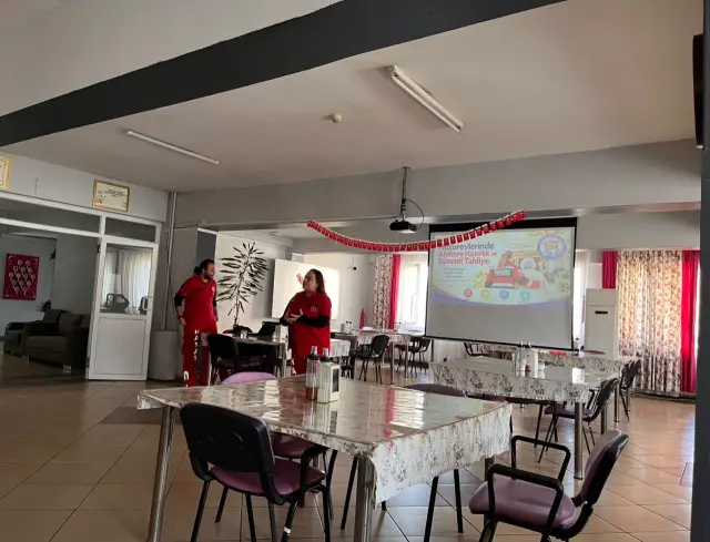 Huzurevi Personeline Hayat Arama Kurtarma’dan Afet Eğitimi