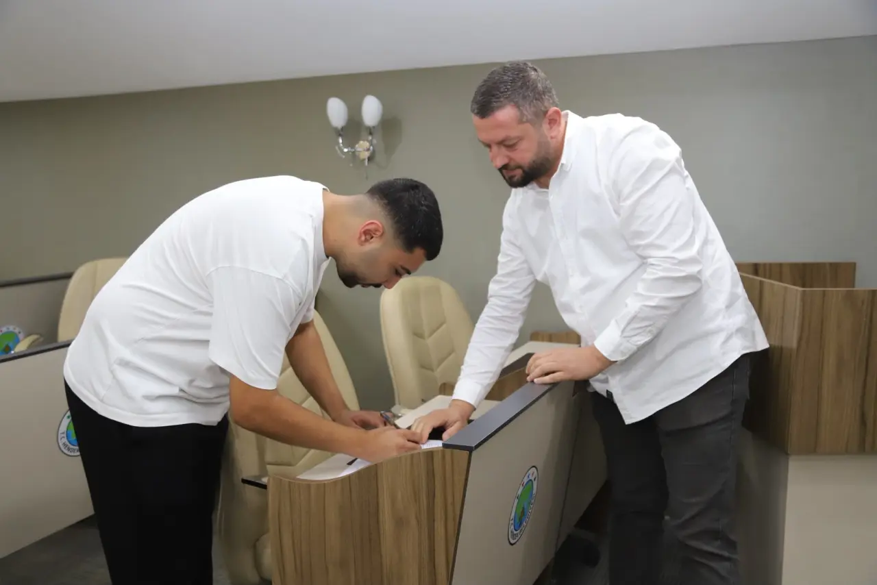 Haber: ZEKİ CÖMERT PARKI KAFETERYA İHALESİ TAMAMLANDI - Öne Çıkan