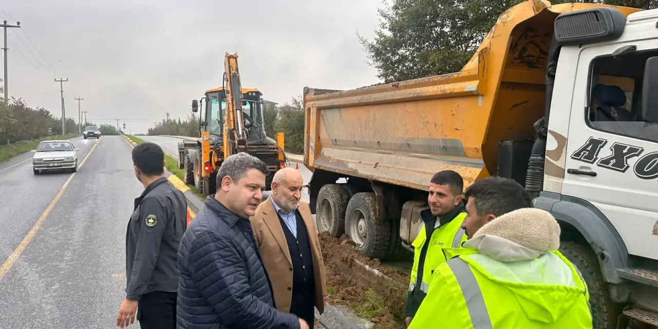 Haber: Hendek Devlet Hastanesi Yolunda Aydınlatma Çalışmaları Başladı - Galeri-1