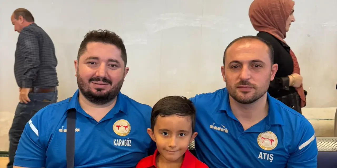 Haber: Hendekli Karateciler madalyalara ambargo koydu - Galeri-3