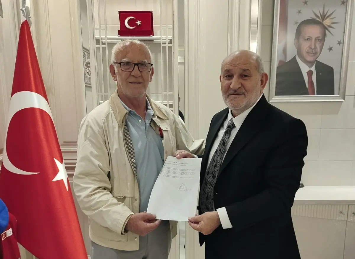 Haber: Ağra’dan, Cevat Ayhan’ın Adının Yaşatılması İçin Dilekçe - Öne Çıkan