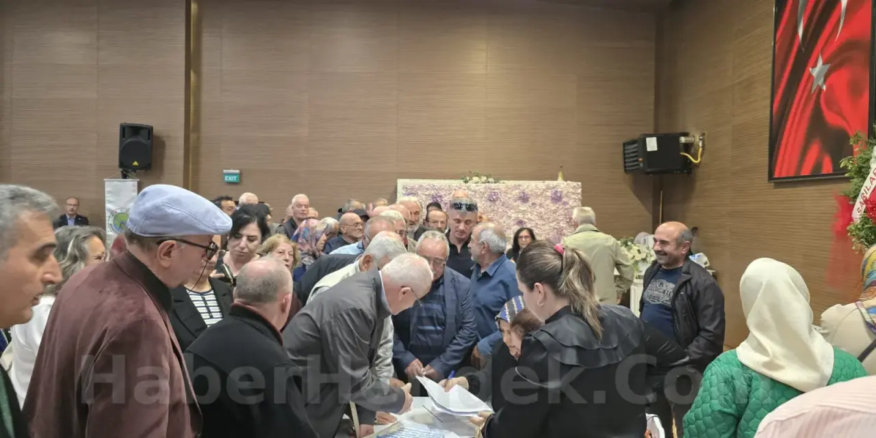 Haber: Yeni Parti İlçe Başkanı Bayraktar oldu - Galeri-6