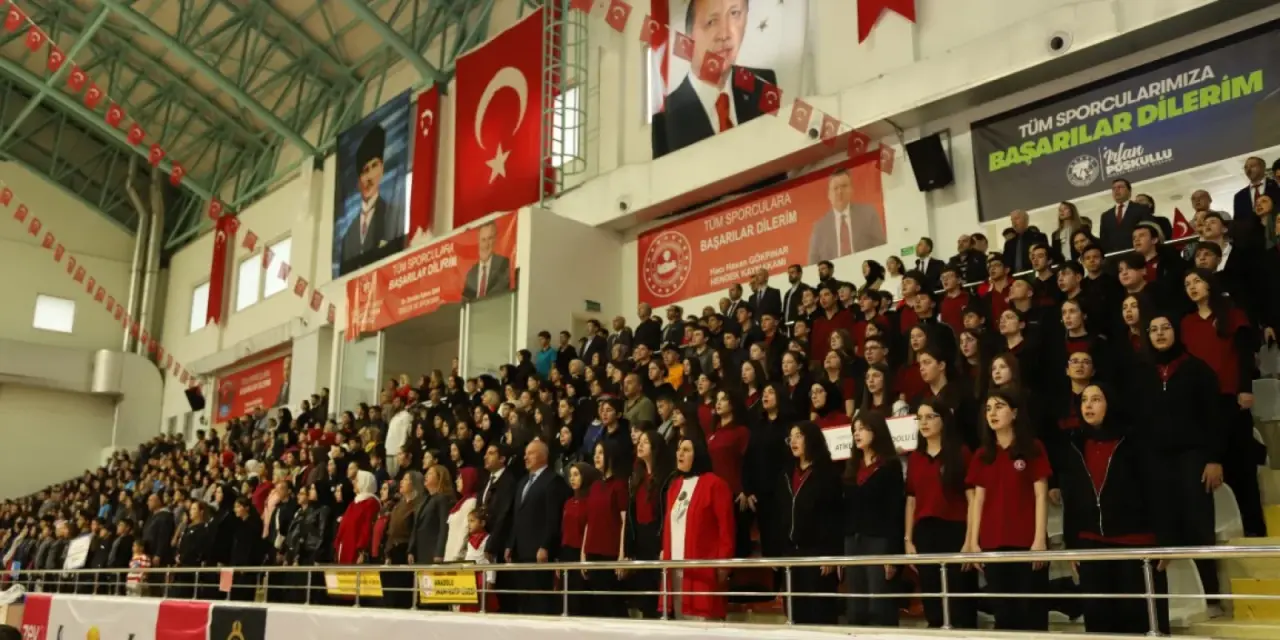 Haber: CUMHURİYETİN 103. YILI HENDEK’TE COŞKUYLA KUTLANDI - Galeri-5