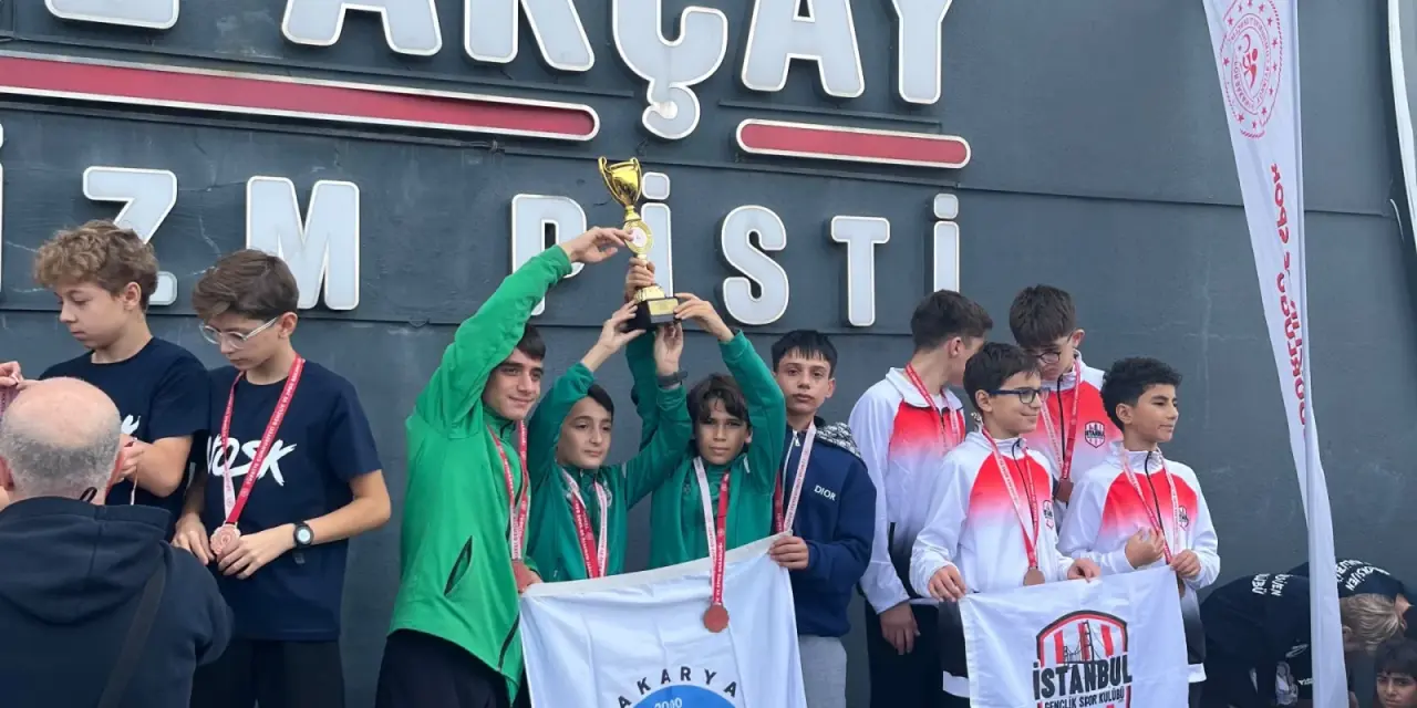 Haber: HENDEK’İN ATLETLERİ İSTANBUL YOLUNDA, BALIKESİR’DEN YARI FİNAL BAŞARISI - Galeri-3