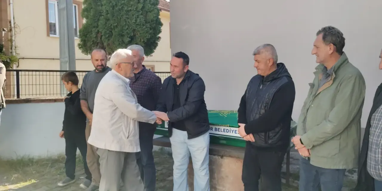 Haber: Özkür dualarla son yolculuğuna uğurlandı - Galeri-2