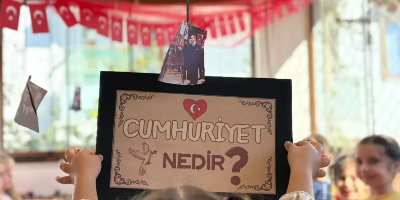 Haber: Minik Dehalar Hendek Kreşi Bir bayrak altında, tek yürek - Galeri-1