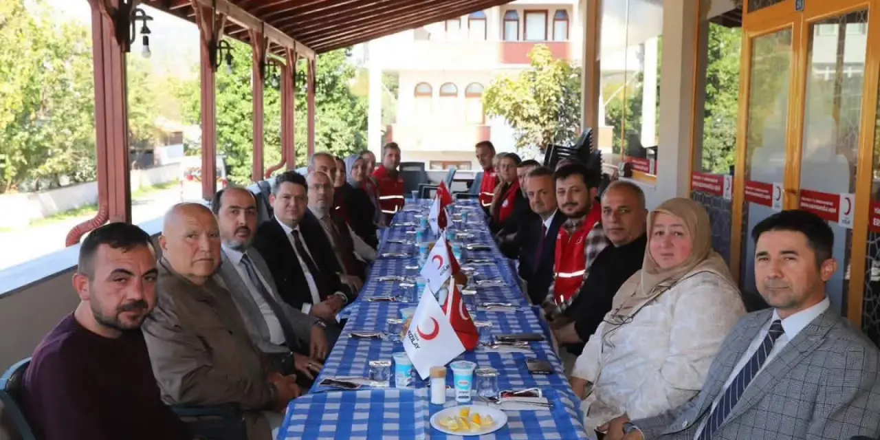 Haber: Kaymakam Gökpınar, Sosyal Yardımlaşma Vakfı ve Kızılay Aşevi’ni Ziyaret etti - Galeri-4
