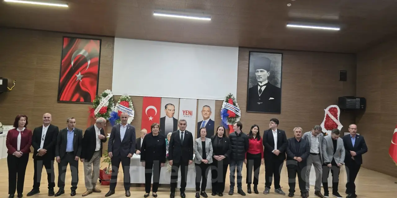 Haber: Yeni Parti İlçe Başkanı Bayraktar oldu - Galeri-7