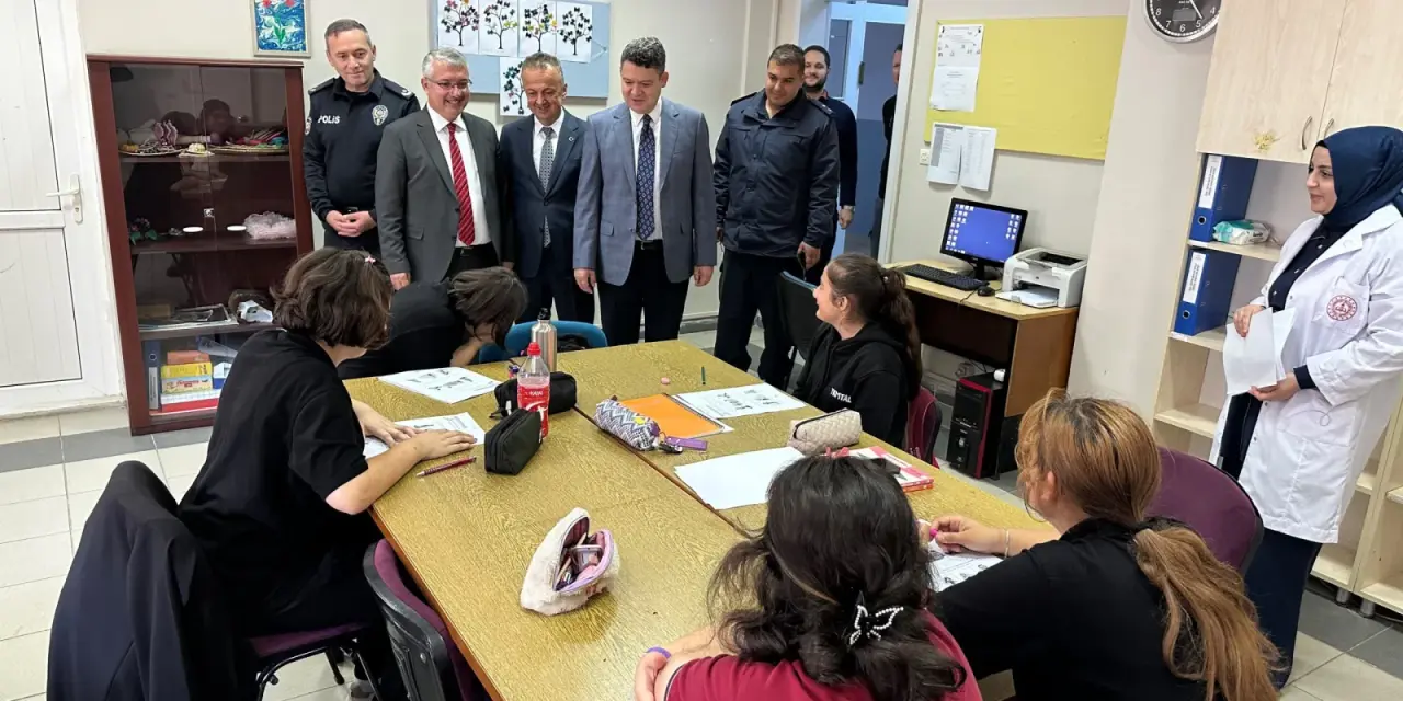 Haber: Kaymakam Gökpınar’dan Okullarda Güvenlik İncelemesi - Galeri-3