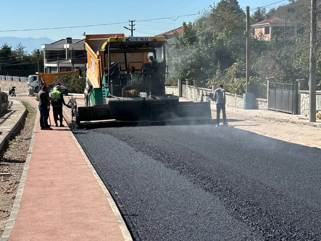 Haber: HENDEK’TE SAHA ÇALIŞMALARI İLÇENİN DÖRT BİR YANINDA SÜRÜYOR - Öne Çıkan