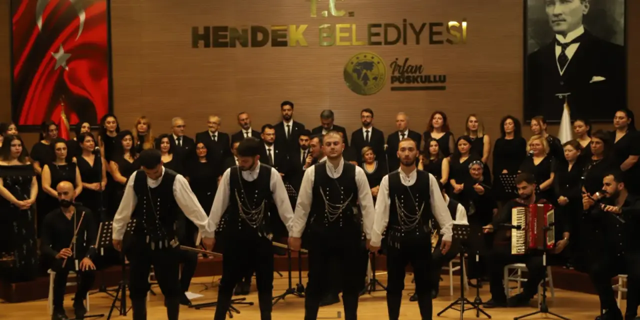 Haber: HENDEK’TE CUMHURİYET COŞKUSU TÜRKÜLERLE TAÇLANDI - Galeri-2