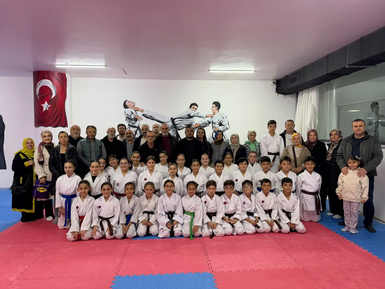 Haber: Karatecilerimiz Terfi Etti - Öne Çıkan