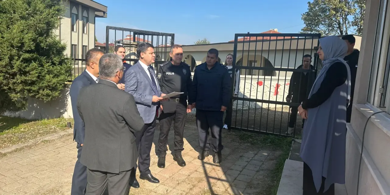 Haber: Kaymakam Gökpınar’dan Okullarda Güvenlik İncelemesi - Galeri-5