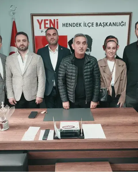CHP Belediye Meclis Üyeleri, Yeni Parti’ye geçti