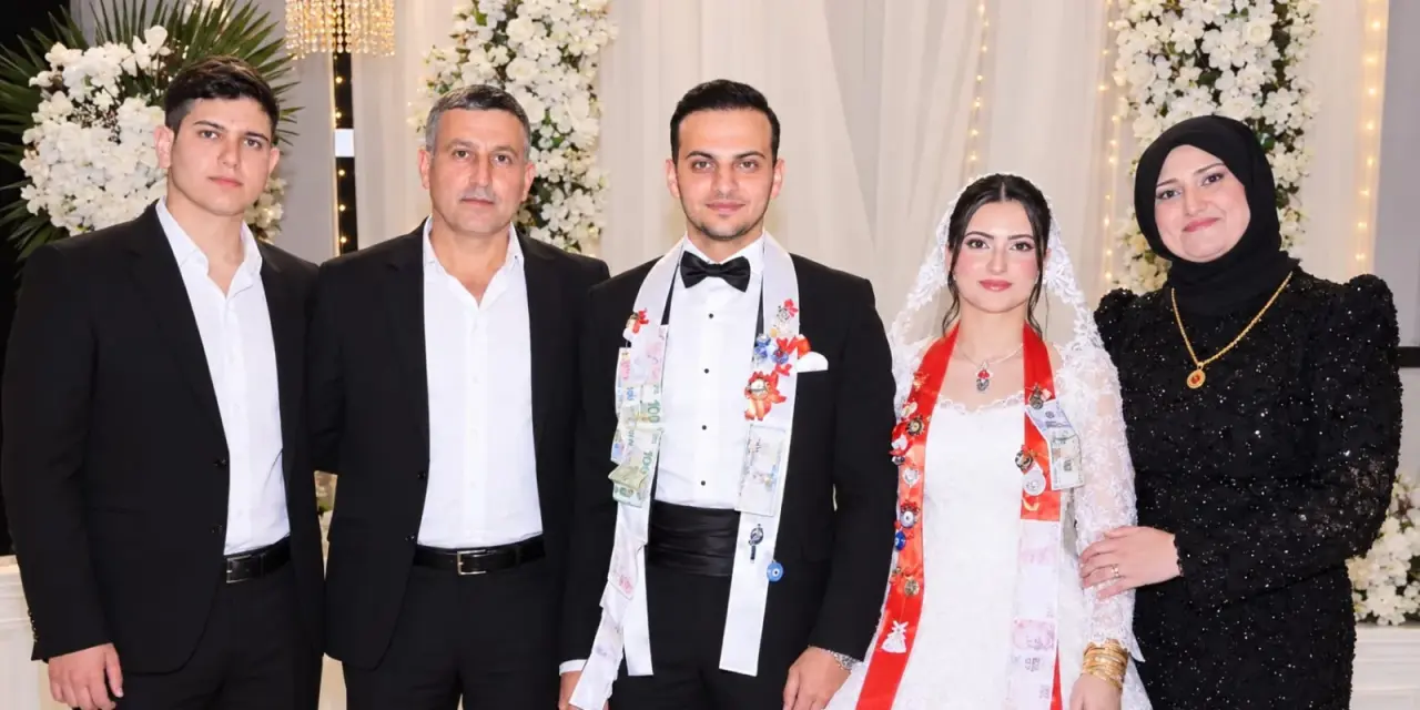 Haber: Oğuzhan ve Buse Nur Ömür Boyu Mutluluğa Evet Dedi - Galeri-2