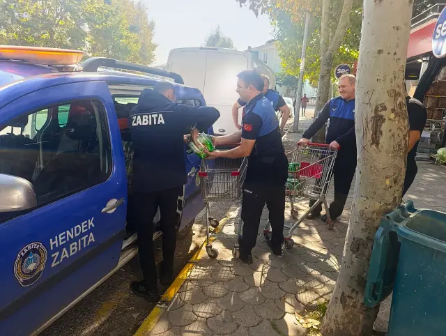 HENDEK’TE MARKET RAFLARI TEK TEK DENETLENDİ