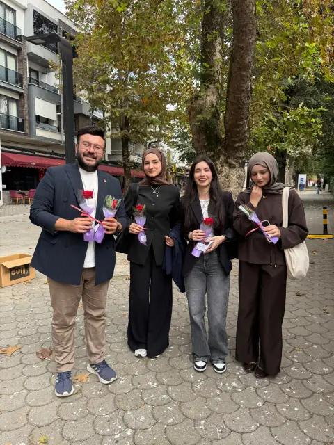 CHP Hendek’ten Kadın Öğrencilere Dayanışma Ziyareti