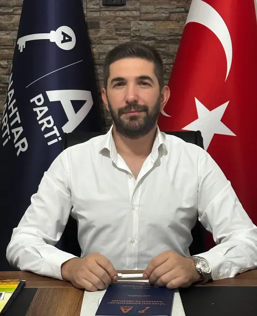 Albayrakoğlu Cumhuriyet Bayramı’nı kutladı