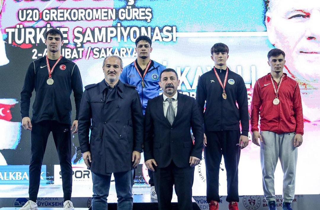 Güreş'te, Sakarya Büyükşehir Belediyesi Spor Kulübü Türkiye Üçüncüsü oldu