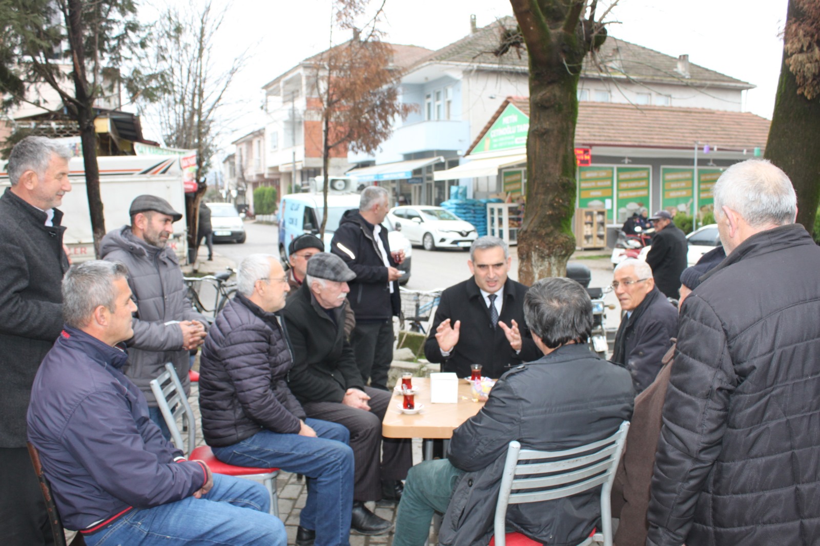 Bayraktar; Hendek'i karış karış geziyoruz