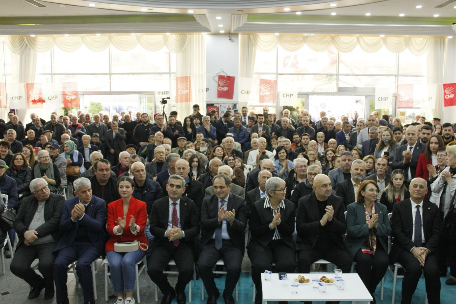 Bayraktar ekibini ve projelerini tanıttı 