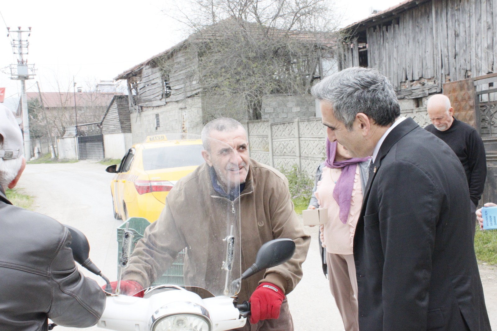 Bayraktar: Yeşilköy Mahallemizde vatandaşlarımızla bir aradayız