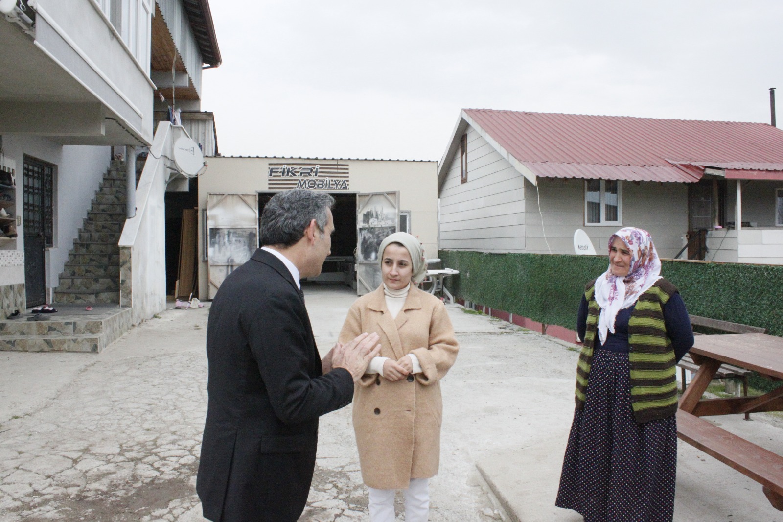 Bayraktar: Yeşilköy Mahallemizde vatandaşlarımızla bir aradayız