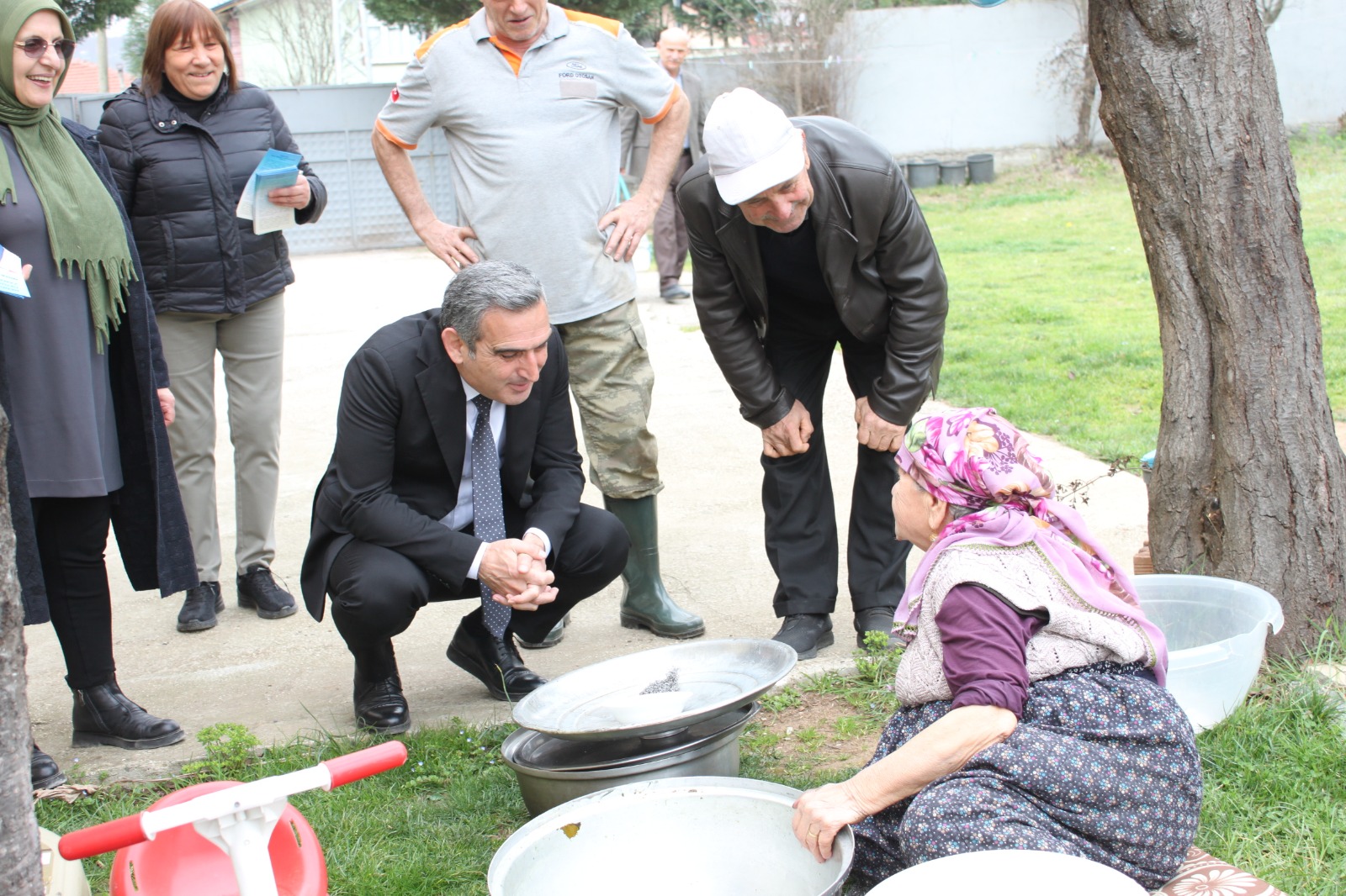 Bayraktar: Yeşilköy Mahallemizde vatandaşlarımızla bir aradayız