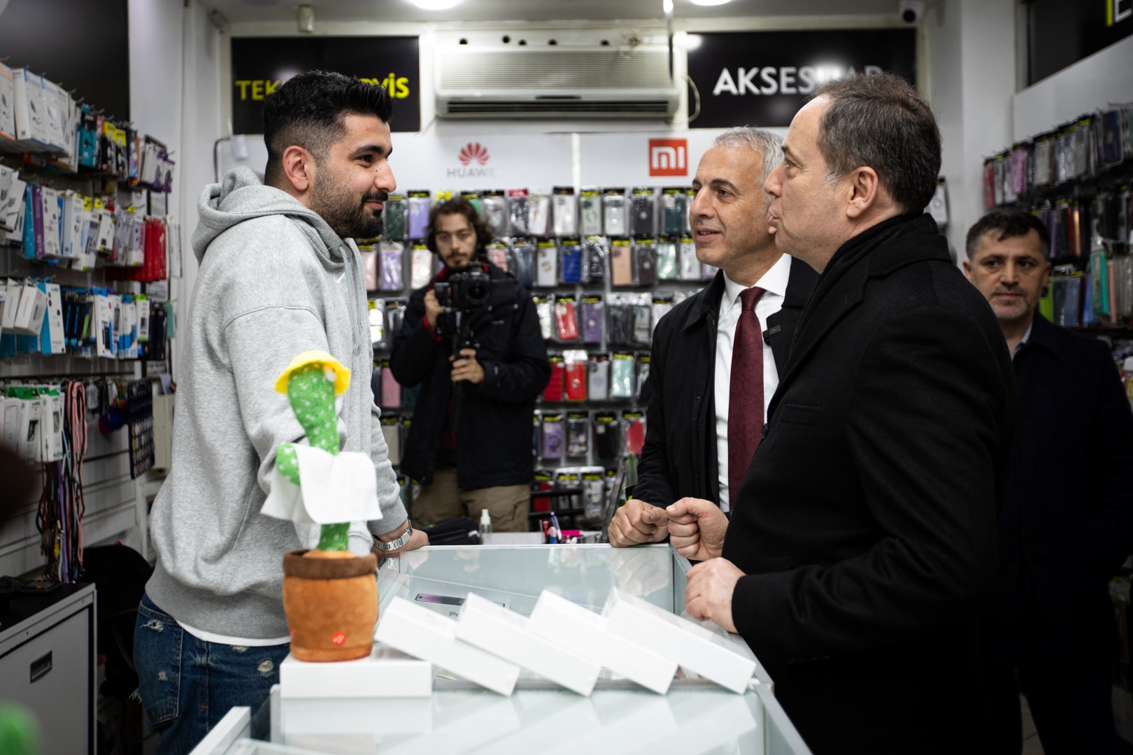 AK PARTİ MİLLETVEKİLİ KAYA; HENDEK’TE TURGUT BAŞKAN’DAN BAŞKA BİR ADAYI TANIMIYORUZ